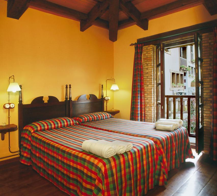 Casa Rural La Riba Sames 外观 照片